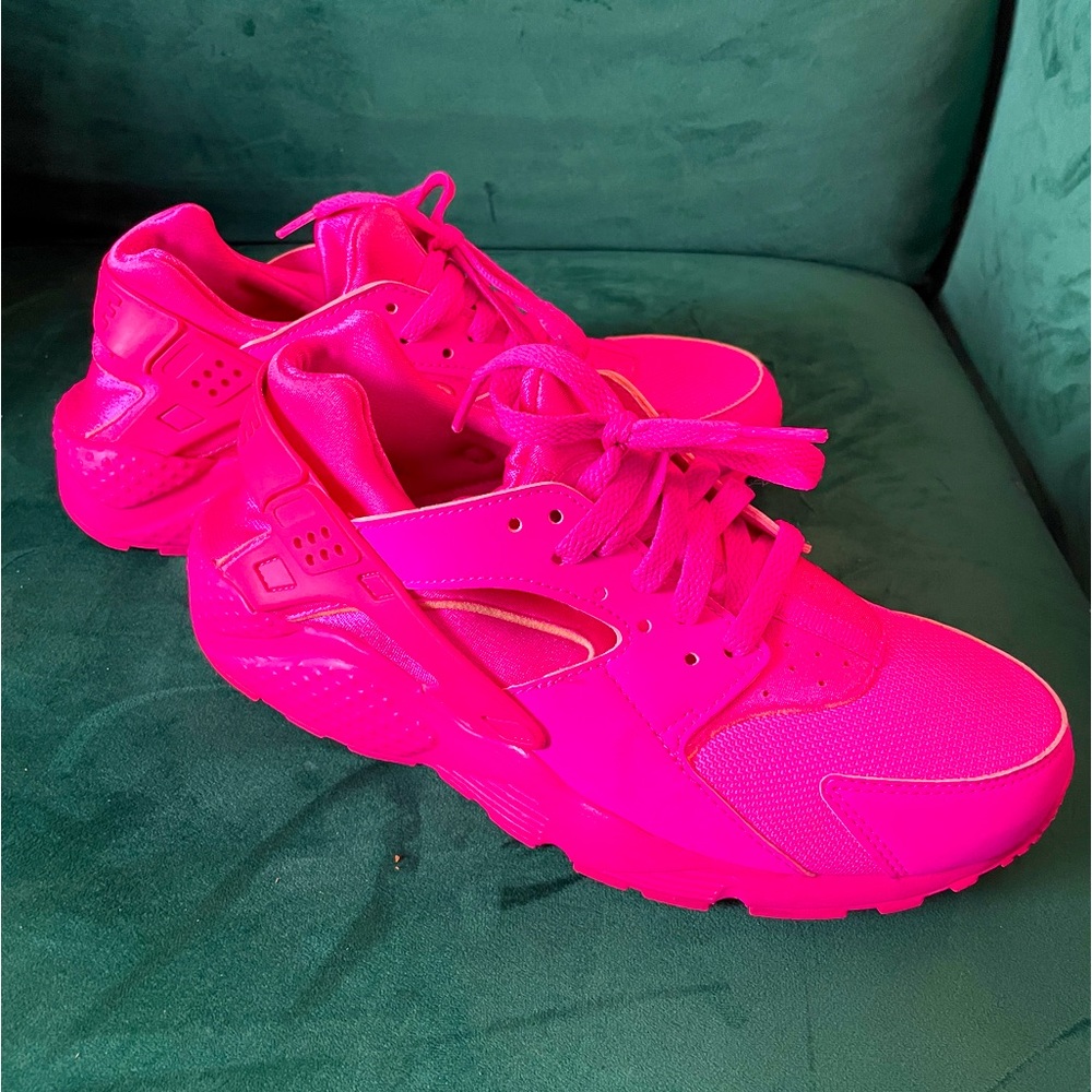 Youth neon pink huarache